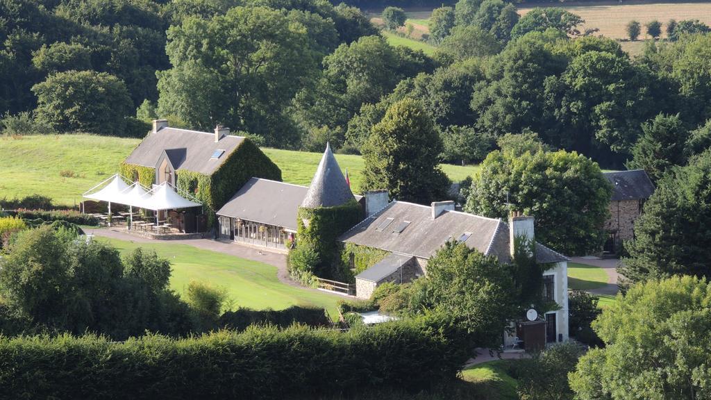 Hotel Du Golf De Clécy Eksteriør billede