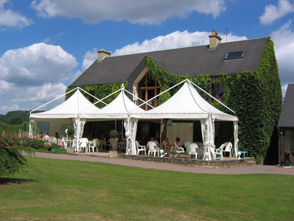 Hotel Du Golf De Clécy Eksteriør billede